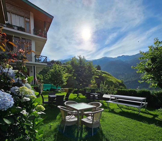 Cottages in Manali