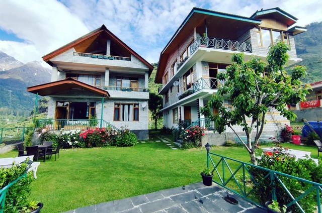 Resort in Manali